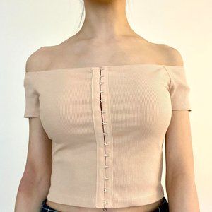 TOPSHOP OFF SHOULDER CROP TOP